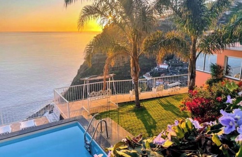Calheta Cabaña | Cliff House