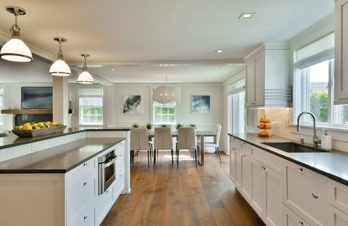 Nantucket Town Casa | Cliff Home 6 recámaras 4. 5 baños - ¡Piscina climatizada y cocina al aire libre listas para la primavera!