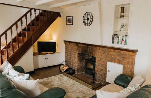 Castleton Casa | CLIFFE COTTAGE - Countryside Cottage in Castleton, Peak District National Park