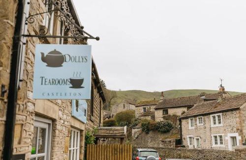 Castleton Casa | CLIFFE COTTAGE - Countryside Cottage in Castleton, Peak District National Park