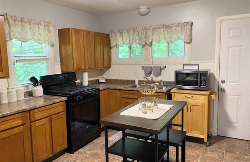 Oneida Casa | Cliffside Getaway: Turning Stone, Vernon Downs,etc