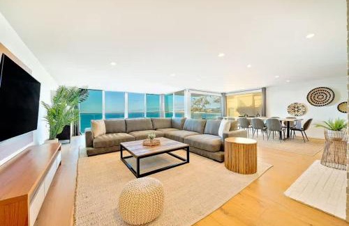 La Jolla Shores Casa | Cliffside Haven Where Ocean Meets Sky