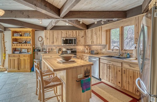 Nathrop Casa | Cliffside- Stunning Views- Minutes to Mt. Princeton Hot Springs