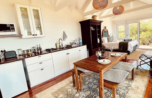 Plettenberg Bay Cabina | Clifftop Cabin with Ocean Views & Private Hikes