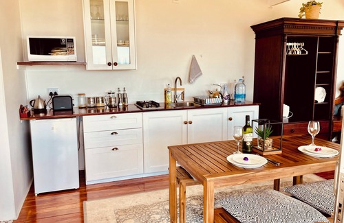 Plettenberg Bay Cabina | Clifftop Cabin with Ocean Views & Private Hikes