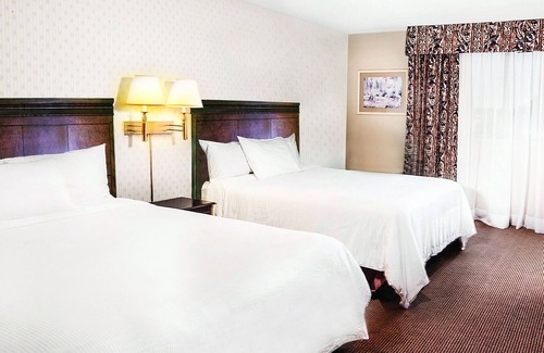 Niagara Falls Hotel | Clifton Victoria Inn at the Falls