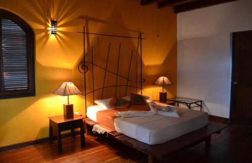 Piliyandala Hotel | Clio Bolgoda