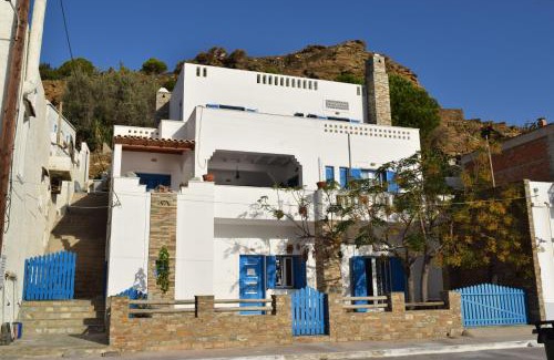Ormos Korthiou Casa | CLIO'S BEACH HOUSE - DELUXE BEACH FRONT PROPERTY