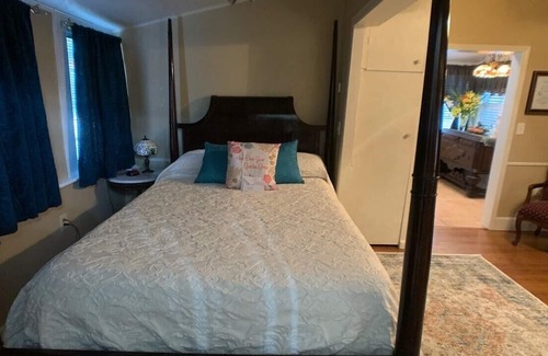 Clear Lake Shores Cabaña | Clipper House Inn Cottage