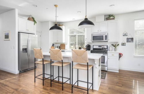 Temecula Casa | Clockers House at Galway - 3 bedroom, 3 bath luxury home on-site of Galway Downs