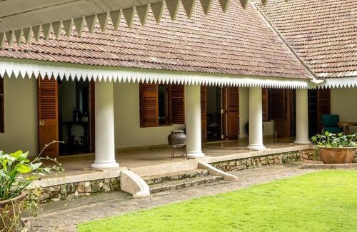 Rattota Casa | Clodagh Manor House by Seven Angels