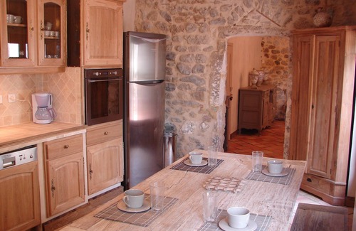 Vallon-Pont-d'Arc Casa | "Clos Saint Joseph" con piscina cubierta climatizada y spa abierto todo el año