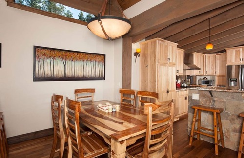 Forest Hills Casa | Close 2 Town/Lifts! Skiers oasis. 2000 sq Ft patio