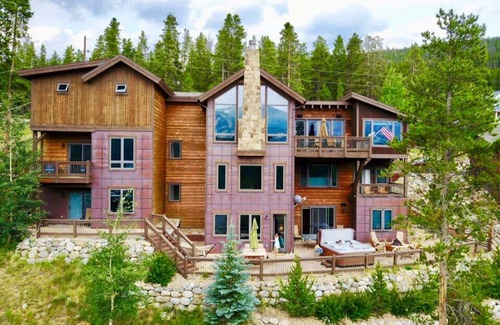 Forest Hills Casa | Close 2 Town/Lifts! Skiers oasis. 2000 sq Ft patio