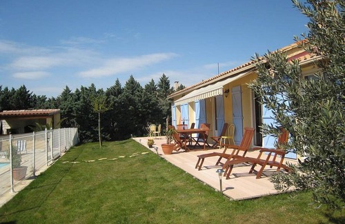 Bedarrides Apartamento | Cerca de Avignon, Bonita casa con piscina