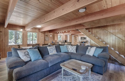 Carnelian Woods Casa | Close drive to lake * Dog OK * Great Family Home