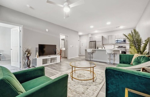 Whitestown Apartamento | Close to All | Bright & Clean