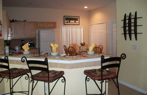 Four Corners Chalet De Esquí | Close to all resorts, gated 4br 3bth w/ Pool/Jacuzzi😎 Perfect for the Parks🌴