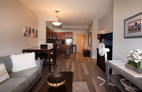 Victoria Condominio | Acogedor condominio Creekside 1 dormitorio