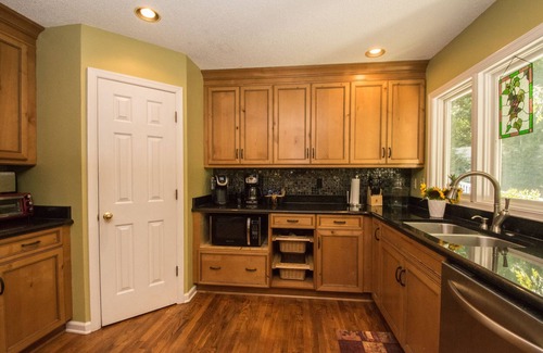 Skyland Casa | Close to Asheville-Family Home, Dog Frndly, Hot Tub, Deck, 5BR/3.5 Bath, Game Rm