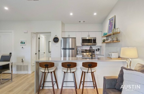 Barton Hills Apartamento | Close to Barton Springs + Zilker | King BR + Patio