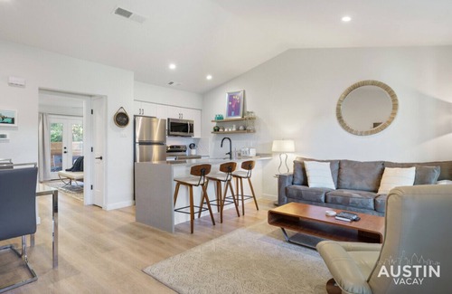 Barton Hills Apartamento | Close to Barton Springs + Zilker | King BR + Patio