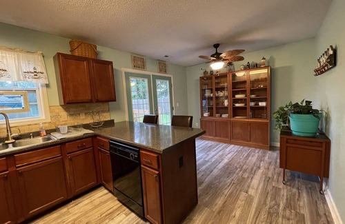Piney Green Casa | Close to base and many attractions and restaurants