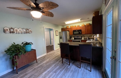 Piney Green Casa | Close to base and many attractions and restaurants