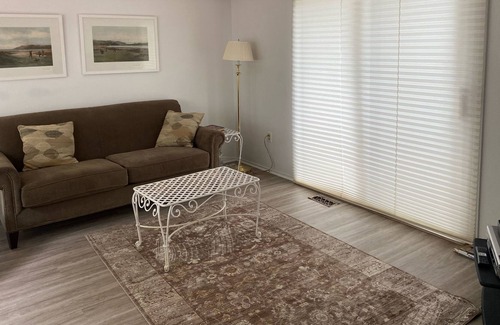 Mews Village Casa | Close to Beach, new Hot Tub, and on Golf course - patio home on Cape Cod