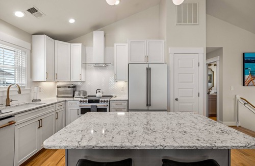 Corolla Cabaña | Close to beach, on the golf course in TCC! Pool, spa, and 6 seat golf cart!