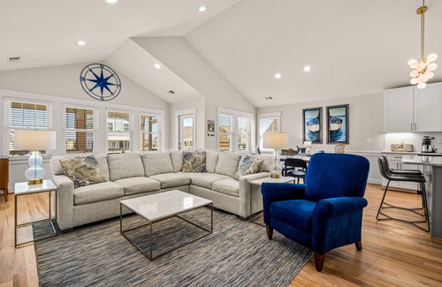 Corolla Cabaña | Close to beach, on the golf course in TCC! Pool, spa, and 6 seat golf cart!