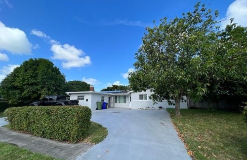 Pembroke Pines Casa | Close to both Miami & Ft. Lauderdale in Hollywood, FL!