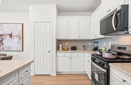 Ontario Condominio | close to business district/Airport/free way