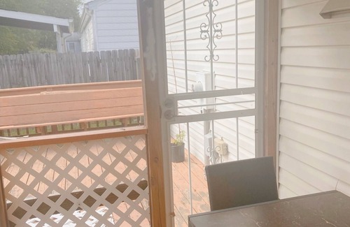 Hampton Casa | Close to Coliseum, Convention Center, VA Beach. Clean and safe location!