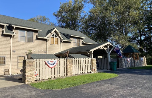 Conneaut Lakeshore Casa | Close to- Conneaut Lake Park, Fish Commission Boat Launch, Fishing, Dining, Golf