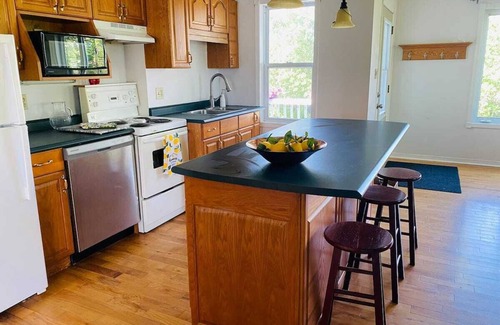 Clearview Casa | Close to Creemore, Wasaga, Mad River Golf, Blue Mtn!