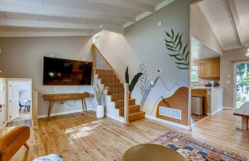 Arvada Plaza Area Casa | Close to Denver & Golden - Perfect for Groups