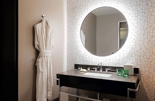Florida Central Atlantic Coast Hotel | Close to Disney's Boardwalk! 2 Convenient Rooms w/ Free Parking, Pool, Shuttle!