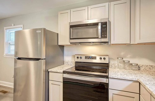 North Charleston Casa | Close to Downtown Charleston! 4 Bed Retreat