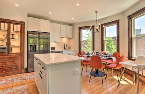 Salem Condominio | Close to Downtown and Family-Friendly!