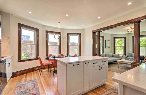 Salem Condominio | Close to Downtown and Family-Friendly!