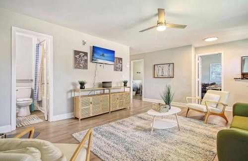 North Charleston Casa | Close To Downtown Charleston! 4 Bed Retreat