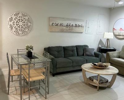 West Palm Beach Apartamento | Close to everything! Perfect basecamp for WPB