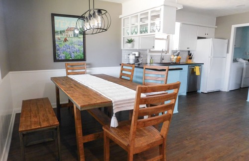 Lubbock Casa | Close to everything in LBK, 3 Bedroom + Den, 2 Full Bath, Garage, Backyard