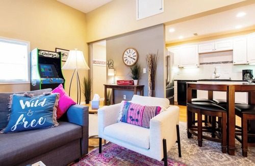 Germantown Casa | Cozy Home in GTown! Close to Churchill Downs, UL & KY EXPO CTR! Priv Parking!