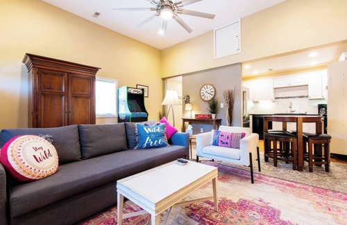 Germantown Casa | Cozy Home in GTown! Close to Churchill Downs, UL & KY EXPO CTR! Priv Parking!