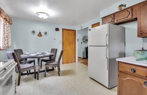 Niagara Falls Casa | Close to Fall Charming 3-bedroom House with AC and WiFi in amazing Niagara Falls