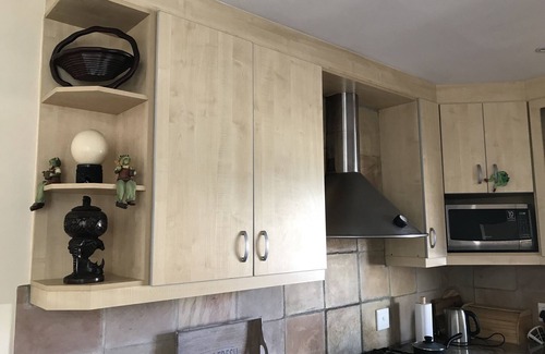 Somerset West Casa | Cerca del campo de golf - Acogedora y tranquila casa de vacaciones con piscina y jardín