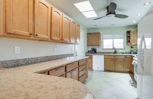 Sun City Casa | Close to Golf: Sun City Escape w/Furnished Porch!