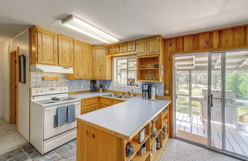 Sula Cabina | Close to Hiking & Skiing: Serene Sula Cabin